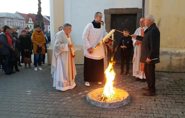 OHNIŠTĚ / FIREPLACE